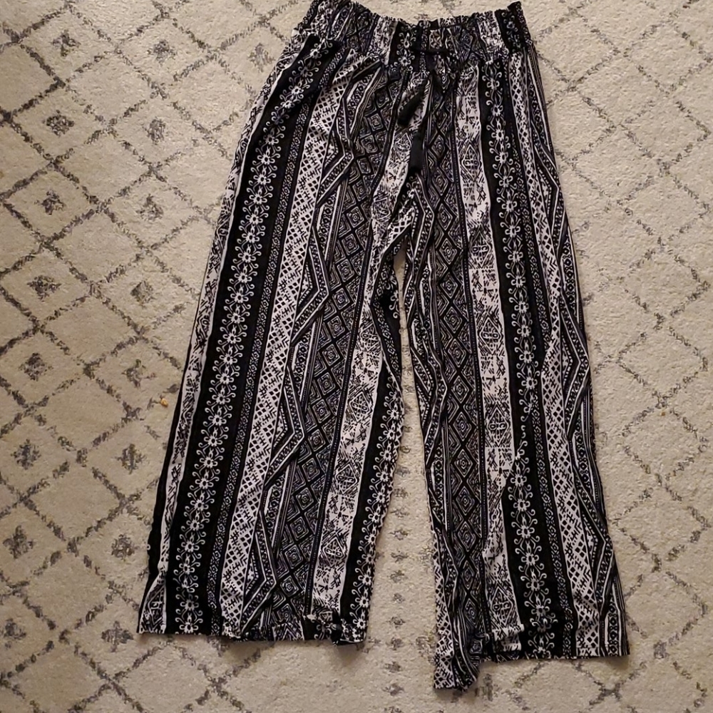 West Loop Palazzo Pants Black and white